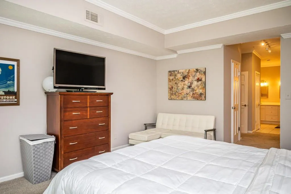 5405 Chemin De Vie Unit 5405, Atlanta, Georgia 30342, 2 Bedrooms Bedrooms, ,2 BathroomsBathrooms,Residential,Sold,5405 Chemin De Vie Unit 5405,6884691