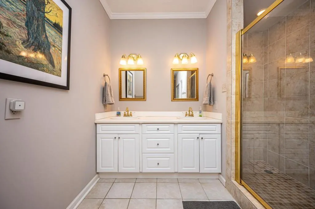 5405 Chemin De Vie Unit 5405, Atlanta, Georgia 30342, 2 Bedrooms Bedrooms, ,2 BathroomsBathrooms,Residential,Sold,5405 Chemin De Vie Unit 5405,6884691