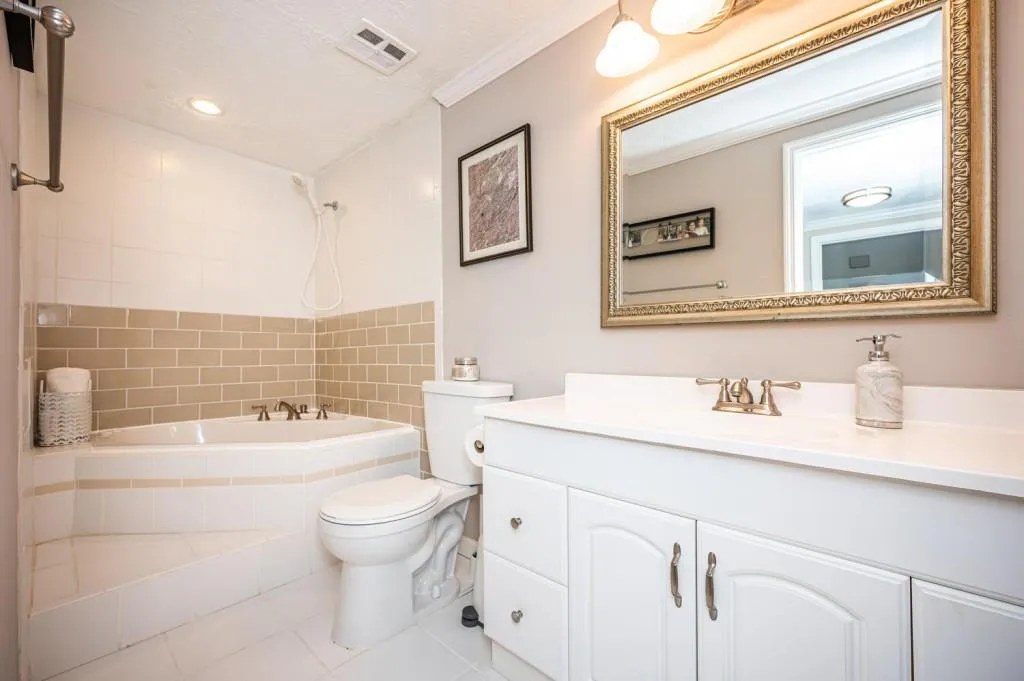 5405 Chemin De Vie Unit 5405, Atlanta, Georgia 30342, 2 Bedrooms Bedrooms, ,2 BathroomsBathrooms,Residential,Sold,5405 Chemin De Vie Unit 5405,6884691