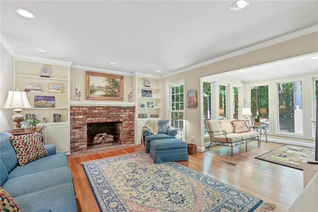 6358 Mountain Brook Way, Sandy Springs, Georgia 30328, 4 Bedrooms Bedrooms, ,2 BathroomsBathrooms,Residential,Sold,6358 Mountain Brook Way,6900049