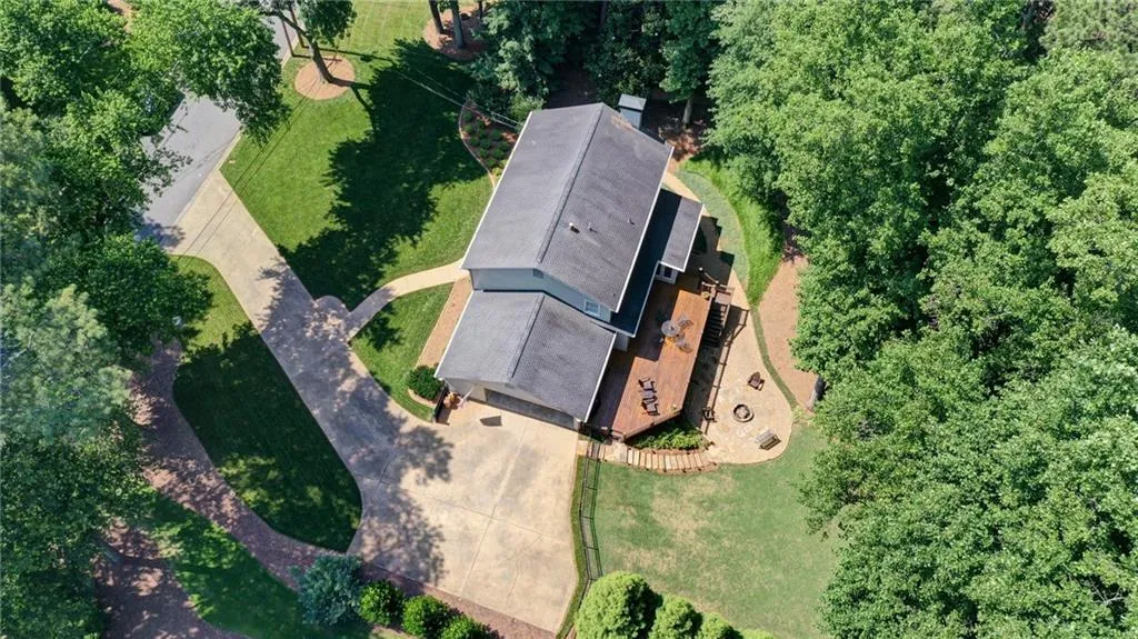 6358 Mountain Brook Way, Sandy Springs, Georgia 30328, 4 Bedrooms Bedrooms, ,2 BathroomsBathrooms,Residential,Sold,6358 Mountain Brook Way,6900049