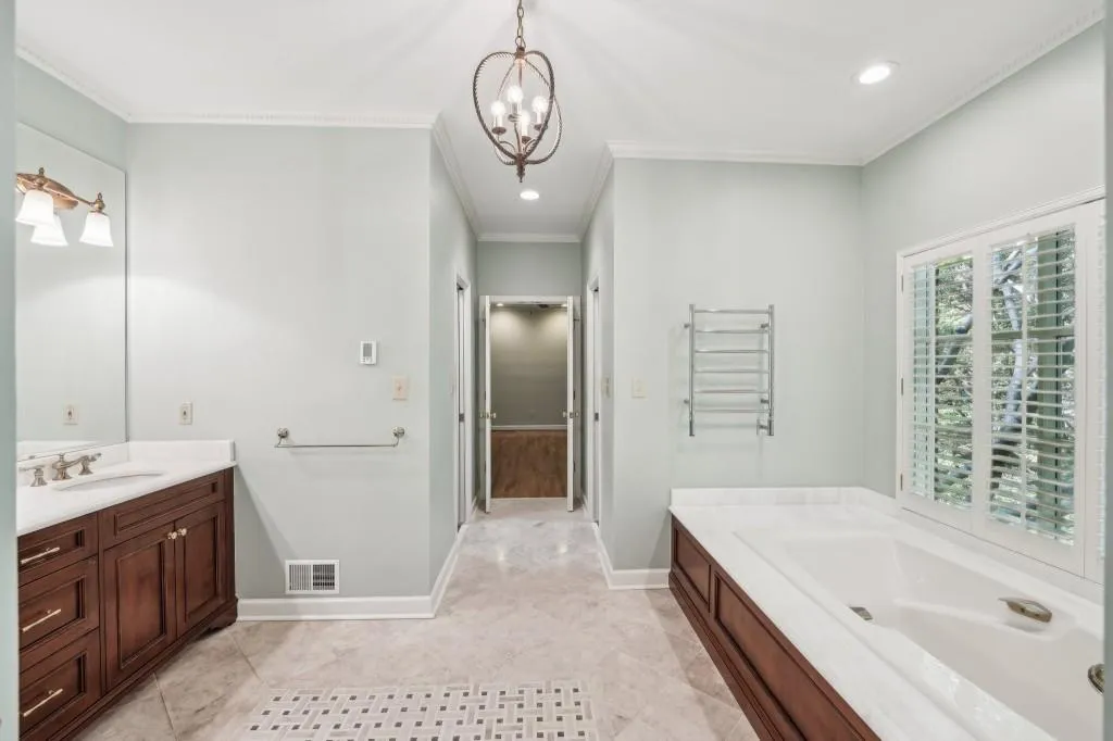 2030 Old Dominion Road, Sandy Springs, Georgia 30350, 5 Bedrooms Bedrooms, ,4 BathroomsBathrooms,Residential,Sold,2030 Old Dominion Road,7469811