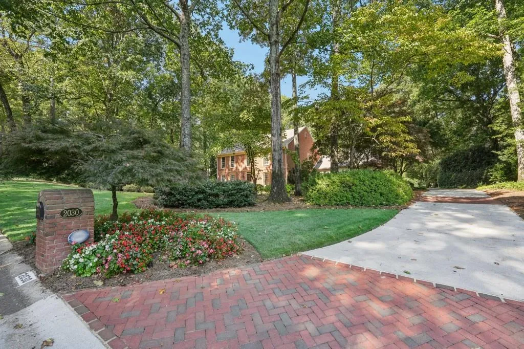 2030 Old Dominion Road, Sandy Springs, Georgia 30350, 5 Bedrooms Bedrooms, ,4 BathroomsBathrooms,Residential,Sold,2030 Old Dominion Road,7469811