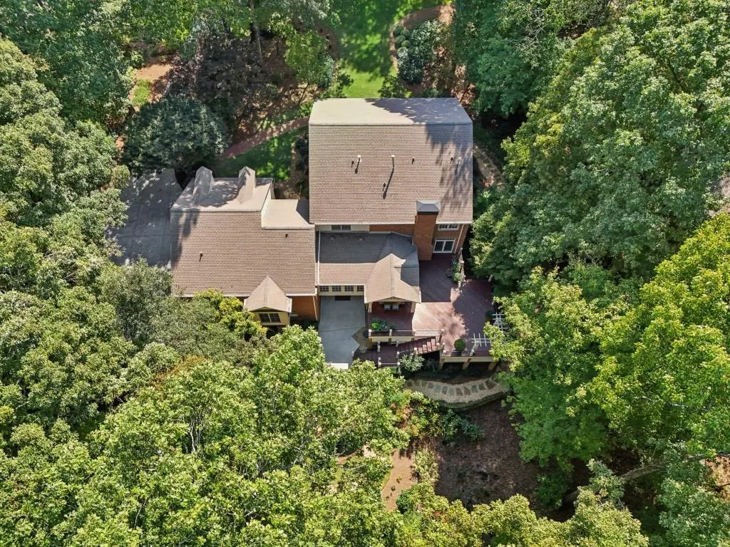 2030 Old Dominion Road, Sandy Springs, Georgia 30350, 5 Bedrooms Bedrooms, ,4 BathroomsBathrooms,Residential,Sold,2030 Old Dominion Road,7469811