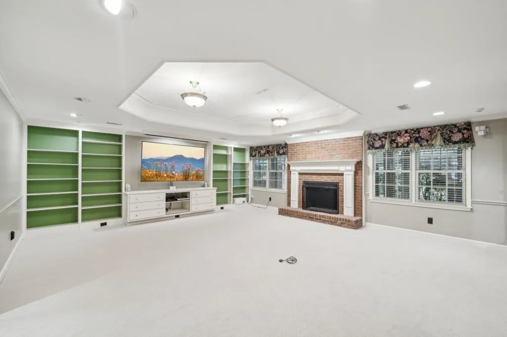 2030 Old Dominion Road, Sandy Springs, Georgia 30350, 5 Bedrooms Bedrooms, ,4 BathroomsBathrooms,Residential,Sold,2030 Old Dominion Road,7469811