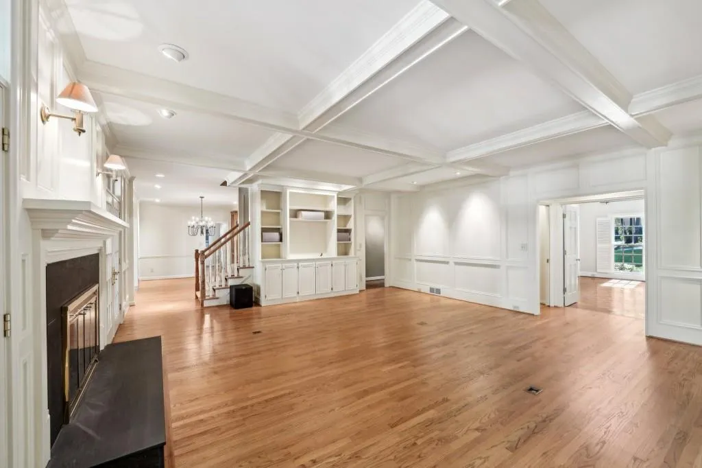 2030 Old Dominion Road, Sandy Springs, Georgia 30350, 5 Bedrooms Bedrooms, ,4 BathroomsBathrooms,Residential,Sold,2030 Old Dominion Road,7469811