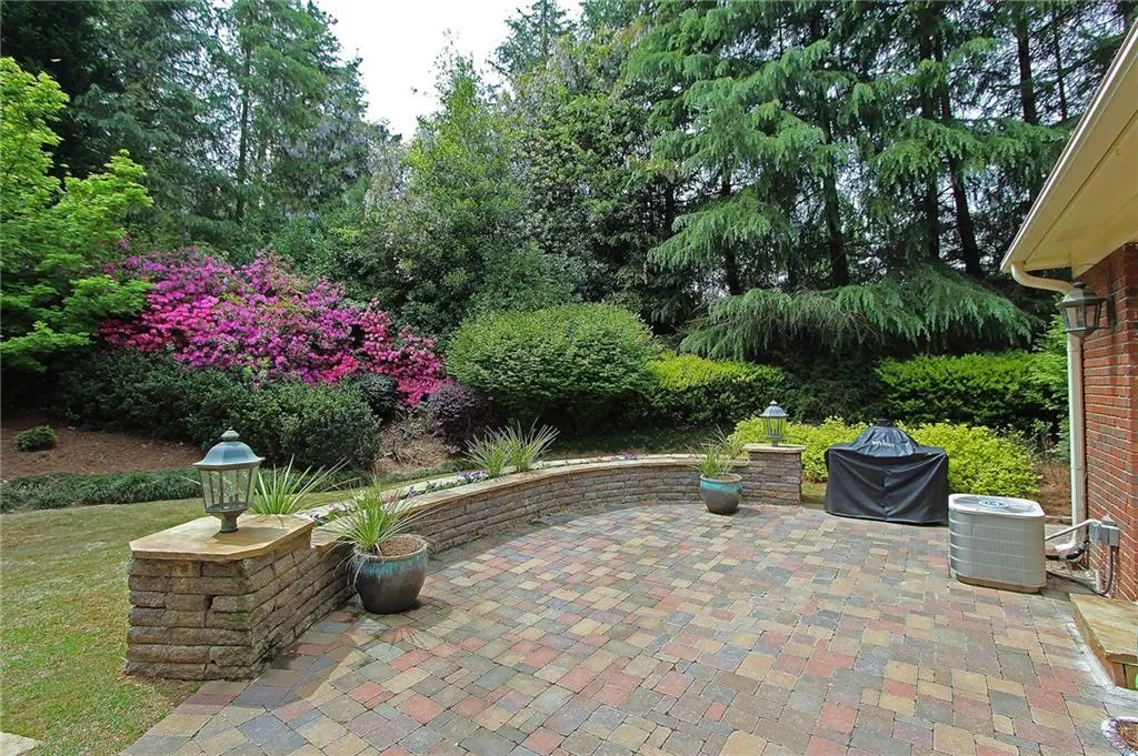 520 Spindlewick Drive, Sandy Springs, Georgia 30350, 4 Bedrooms Bedrooms, ,3 BathroomsBathrooms,Residential,Sold,520 Spindlewick Drive,5671559