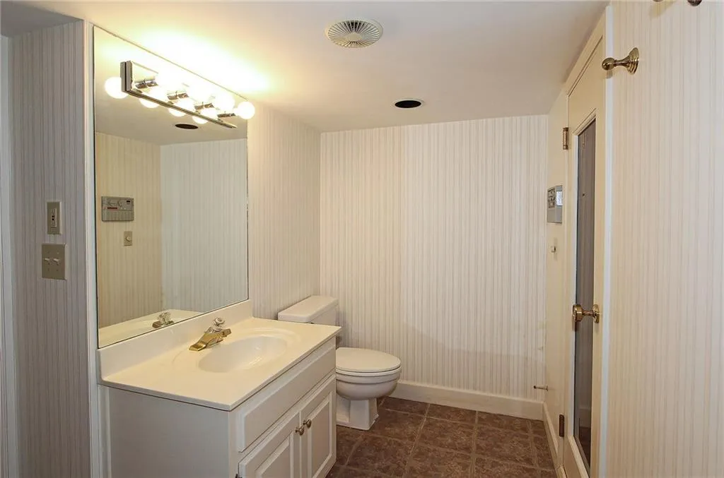 520 Spindlewick Drive, Sandy Springs, Georgia 30350, 4 Bedrooms Bedrooms, ,3 BathroomsBathrooms,Residential,Sold,520 Spindlewick Drive,5671559