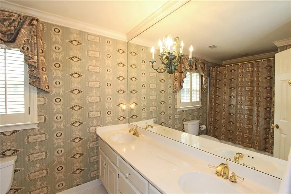 520 Spindlewick Drive, Sandy Springs, Georgia 30350, 4 Bedrooms Bedrooms, ,3 BathroomsBathrooms,Residential,Sold,520 Spindlewick Drive,5671559