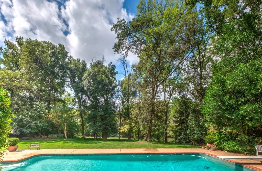 3012 Rivermeade Drive Nw, Atlanta, Georgia 30327, 4 Bedrooms Bedrooms, ,5 BathroomsBathrooms,Residential,Sold,3012 Rivermeade Drive Nw,5592842
