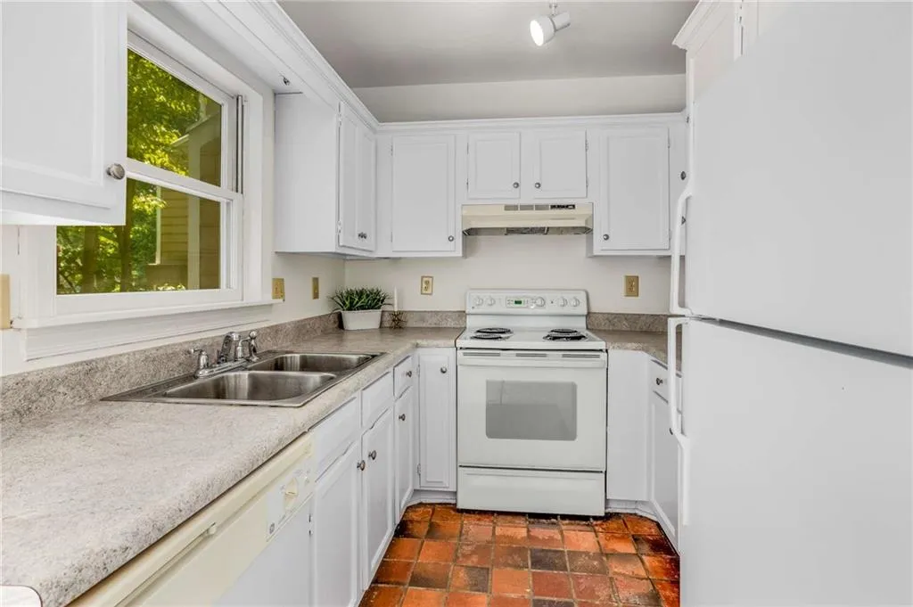 7500 Roswell Road Unit 91, Sandy Springs, Georgia 30350, 2 Bedrooms Bedrooms, ,2 BathroomsBathrooms,Residential,Sold,7500 Roswell Road Unit 91,7215907 7500 Roswell Road Unit 91, Sandy Springs, Georgia 30350, 2 Bedrooms Bedrooms, ,2 BathroomsBathrooms,Residential,Sold,7500 Roswell Road Unit 91,7215907