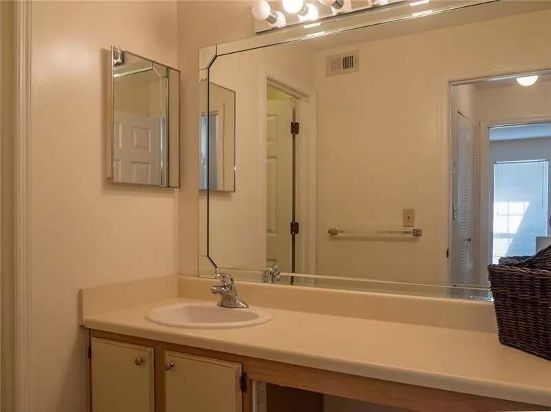 Georgia 30328, ,1 BathroomBathrooms,Residential,Sold,6073229