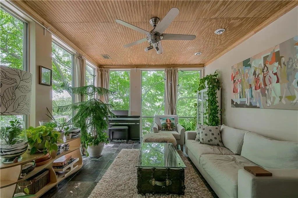 287 14th Street Nw Unit 19, Atlanta, Georgia 30318, 2 Bedrooms Bedrooms, ,1 BathroomBathrooms,Residential,Sold,287 14th Street Nw Unit 19,6004702