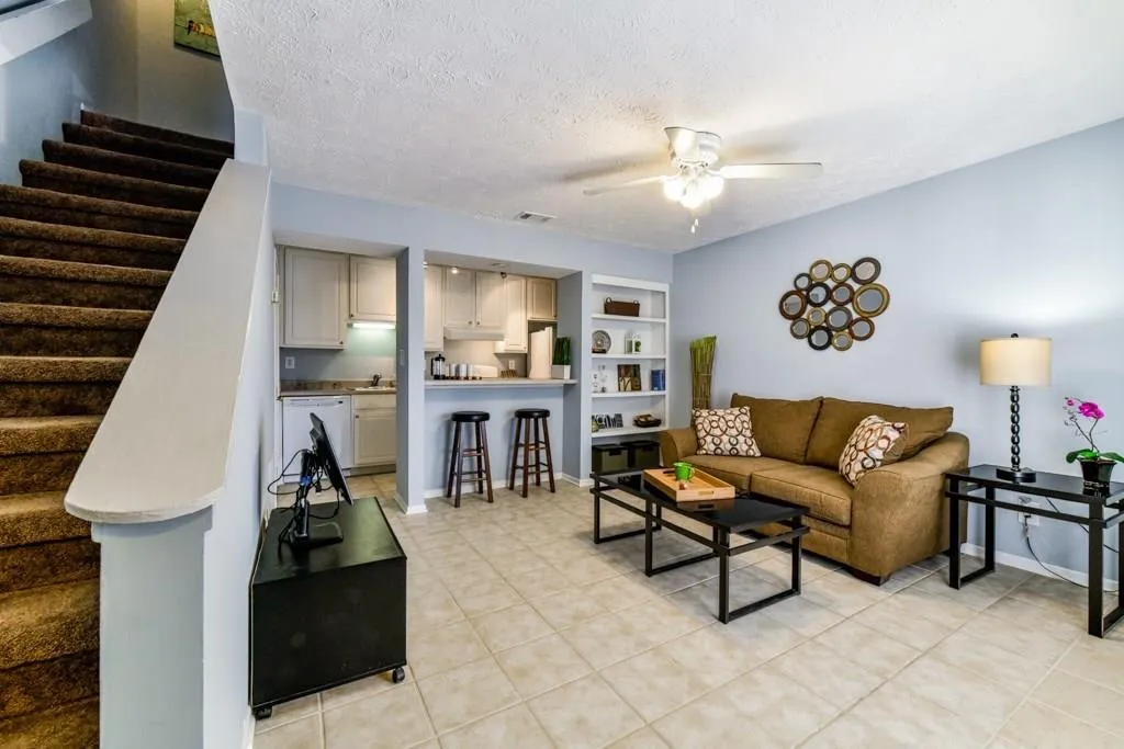 6822 Glenridge Drive Unit C, Sandy Springs, Georgia 30328, 1 Bedroom Bedrooms, ,1 BathroomBathrooms,Residential,Sold,6822 Glenridge Drive Unit C,6103054