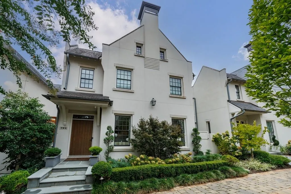 209 Dovecrest Drive, Atlanta, Georgia 30305, 4 Bedrooms Bedrooms, ,5 BathroomsBathrooms,Residential,For Sale,209 Dovecrest Drive,7658459