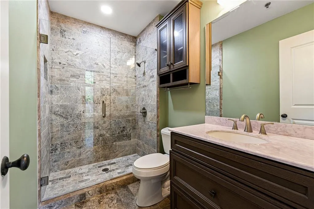Atlanta, Georgia 30328, 2 Bedrooms Bedrooms, ,2 BathroomsBathrooms,Residential,Sold,7443352