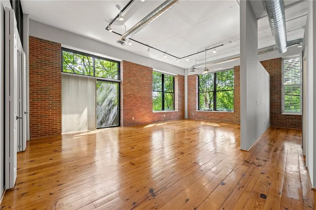 Atlanta, Georgia 30328, 2 Bedrooms Bedrooms, ,2 BathroomsBathrooms,Residential,Sold,7443352