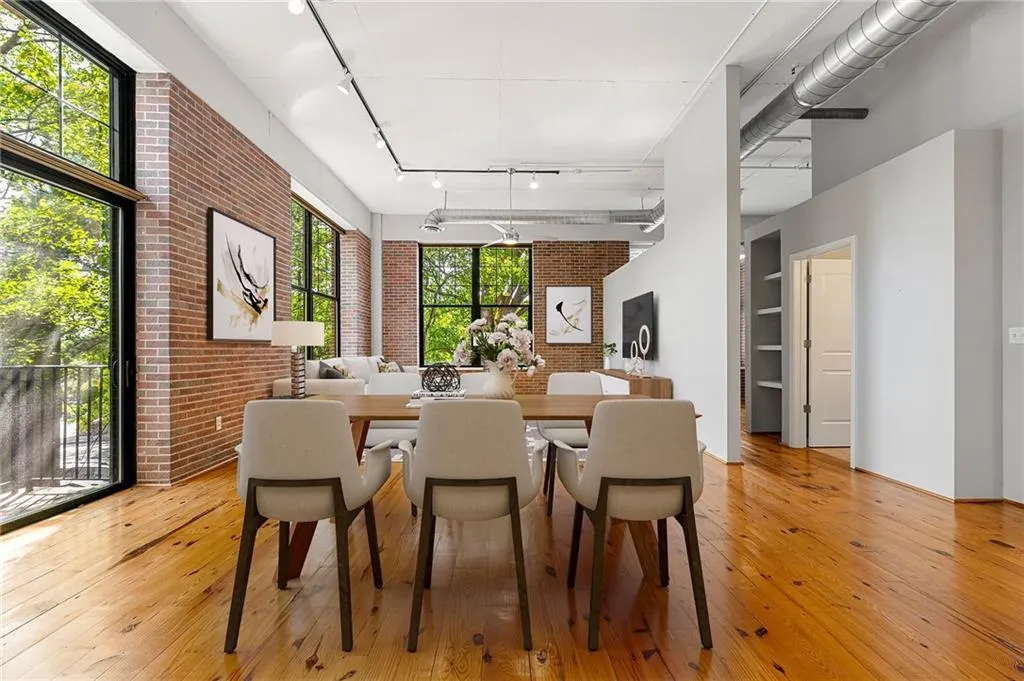 Atlanta, Georgia 30328, 2 Bedrooms Bedrooms, ,2 BathroomsBathrooms,Residential,Sold,7443352