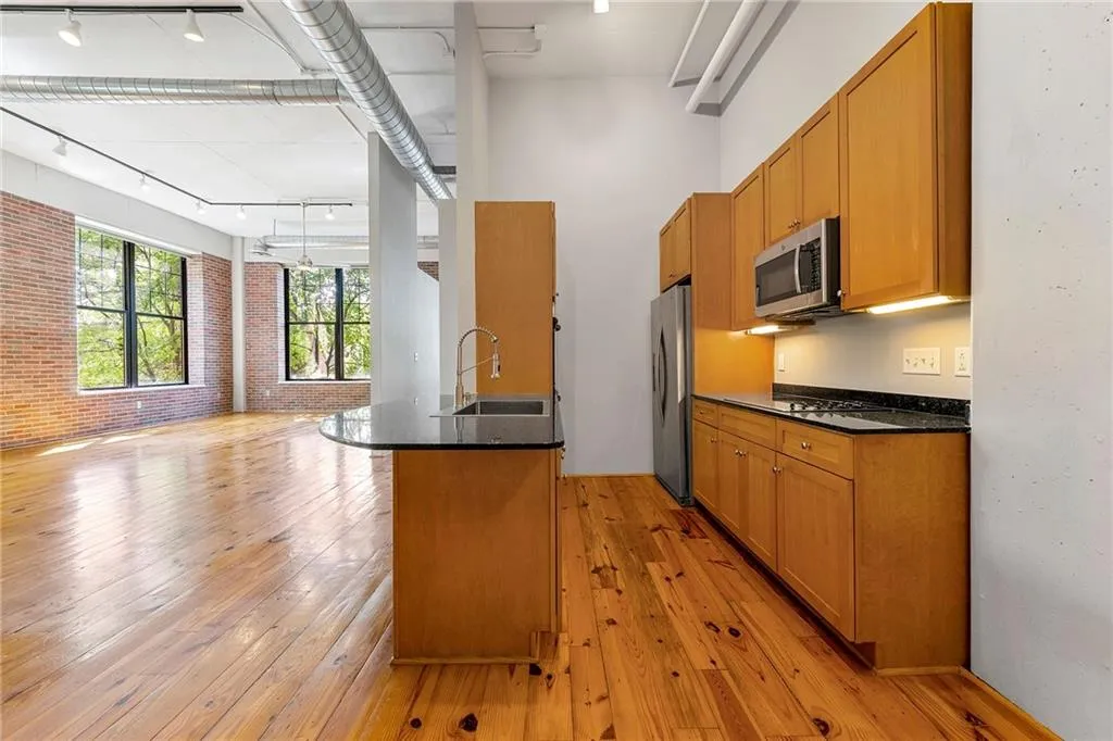 Atlanta, Georgia 30328, 2 Bedrooms Bedrooms, ,2 BathroomsBathrooms,Residential,Sold,7443352