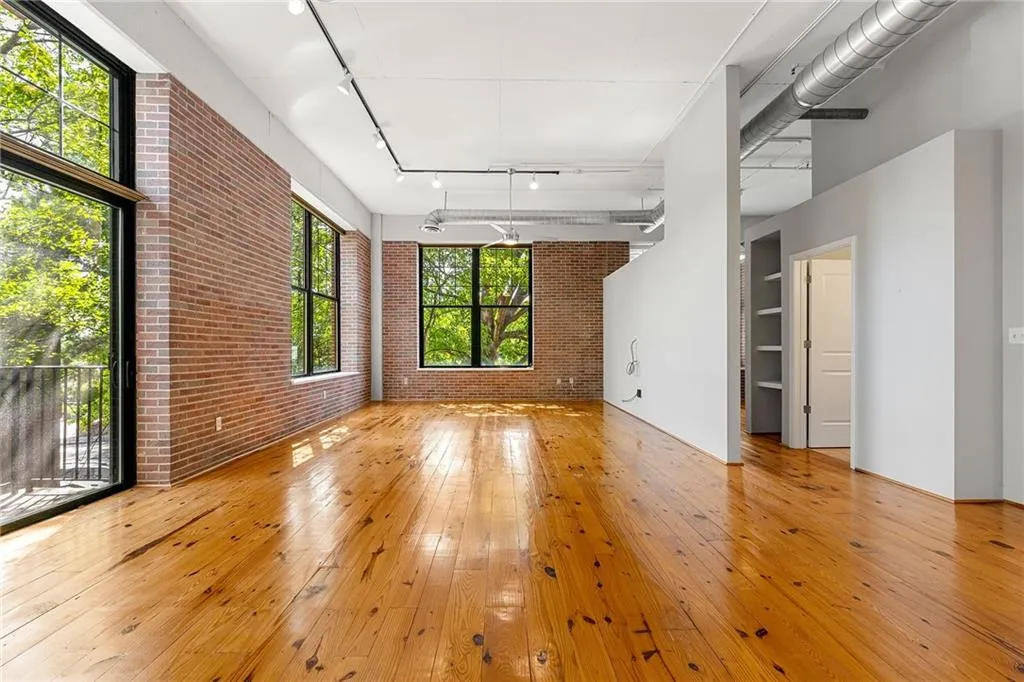 Atlanta, Georgia 30328, 2 Bedrooms Bedrooms, ,2 BathroomsBathrooms,Residential,Sold,7443352