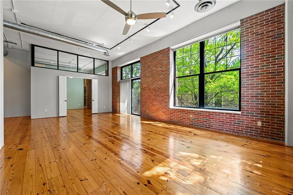 Atlanta, Georgia 30328, 2 Bedrooms Bedrooms, ,2 BathroomsBathrooms,Residential,Sold,7443352