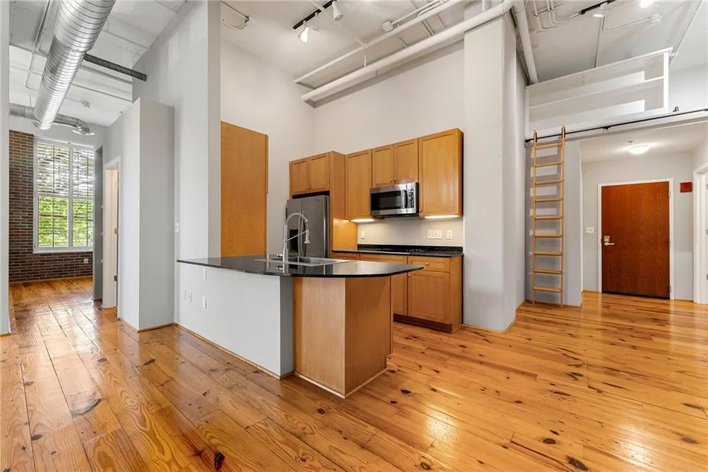 Atlanta, Georgia 30328, 2 Bedrooms Bedrooms, ,2 BathroomsBathrooms,Residential,Sold,7443352