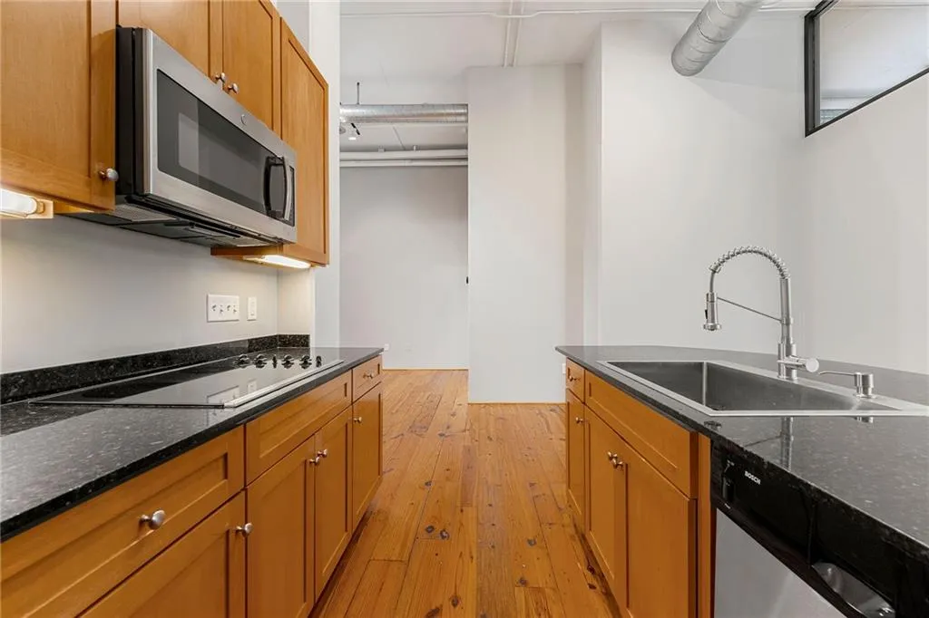 Atlanta, Georgia 30328, 2 Bedrooms Bedrooms, ,2 BathroomsBathrooms,Residential,Sold,7443352