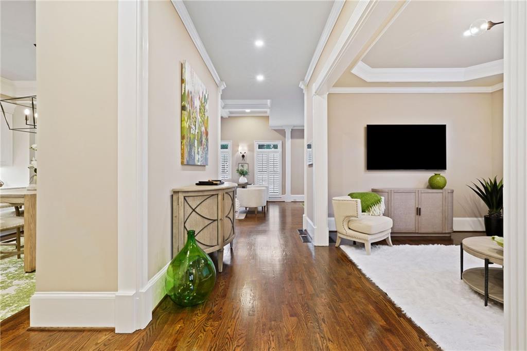 865 Glengate Place, Sandy Springs, Georgia 30328, 6 Bedrooms Bedrooms, ,6 BathroomsBathrooms,Residential,Sold,865 Glengate Place,7345841