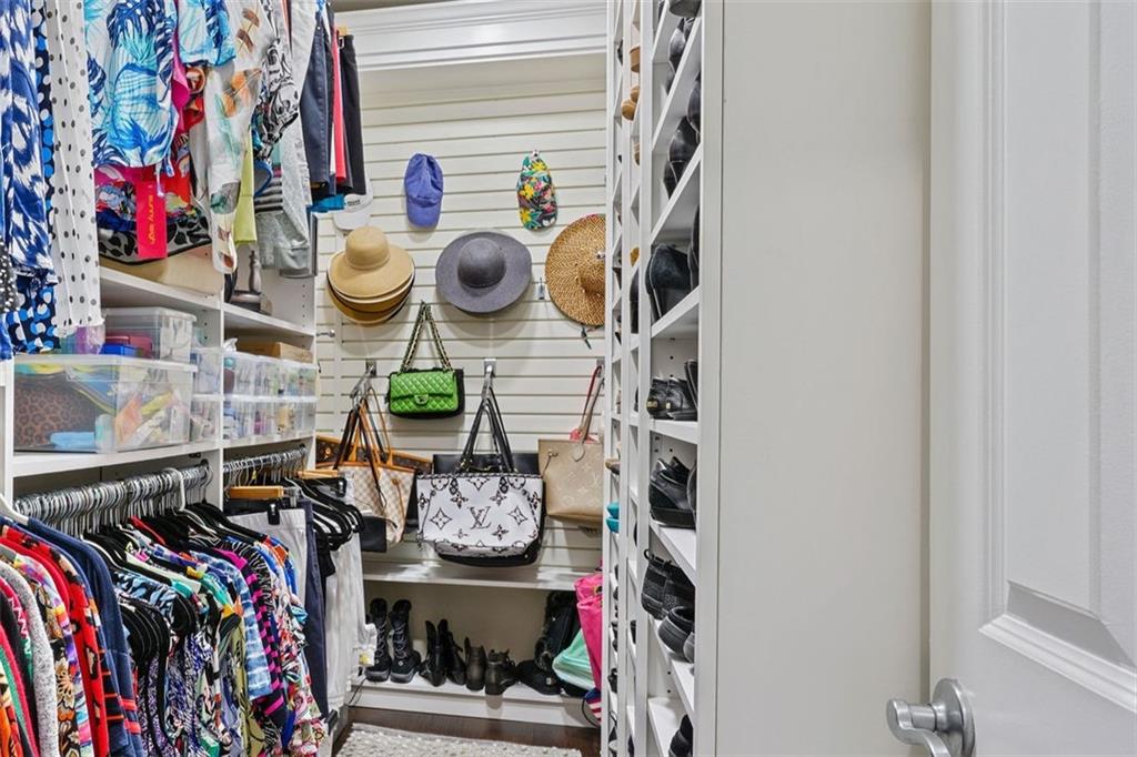 865 Glengate Place, Sandy Springs, Georgia 30328, 6 Bedrooms Bedrooms, ,6 BathroomsBathrooms,Residential,Sold,865 Glengate Place,7345841