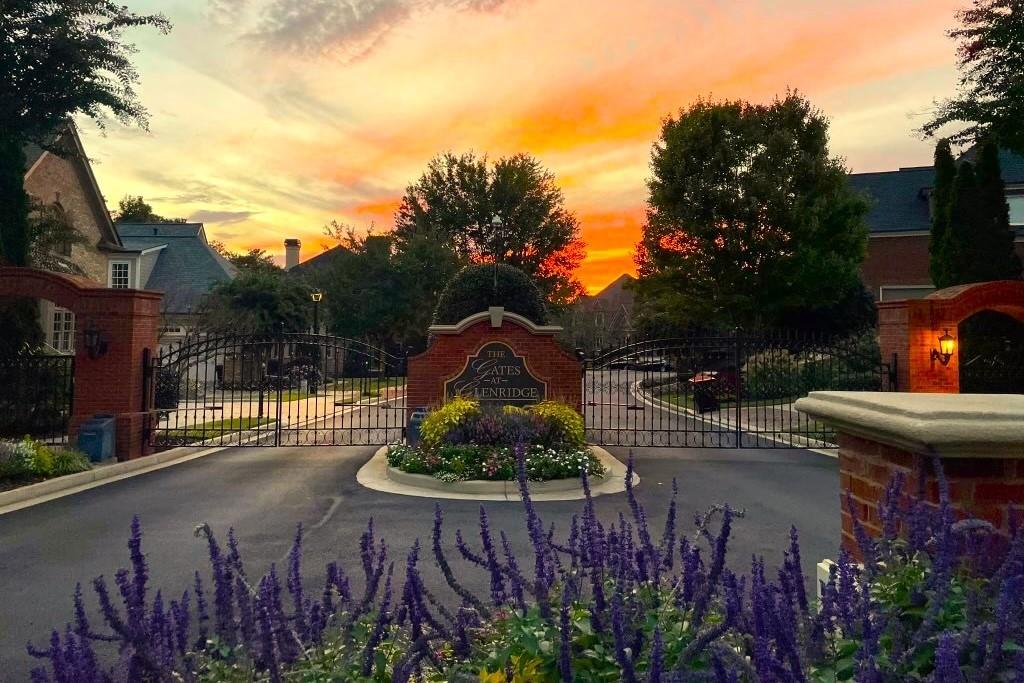 865 Glengate Place, Sandy Springs, Georgia 30328, 6 Bedrooms Bedrooms, ,6 BathroomsBathrooms,Residential,Sold,865 Glengate Place,7345841