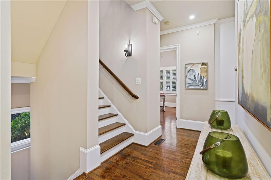 865 Glengate Place, Sandy Springs, Georgia 30328, 6 Bedrooms Bedrooms, ,6 BathroomsBathrooms,Residential,Sold,865 Glengate Place,7345841