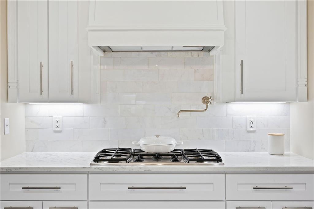 865 Glengate Place, Sandy Springs, Georgia 30328, 6 Bedrooms Bedrooms, ,6 BathroomsBathrooms,Residential,Sold,865 Glengate Place,7345841