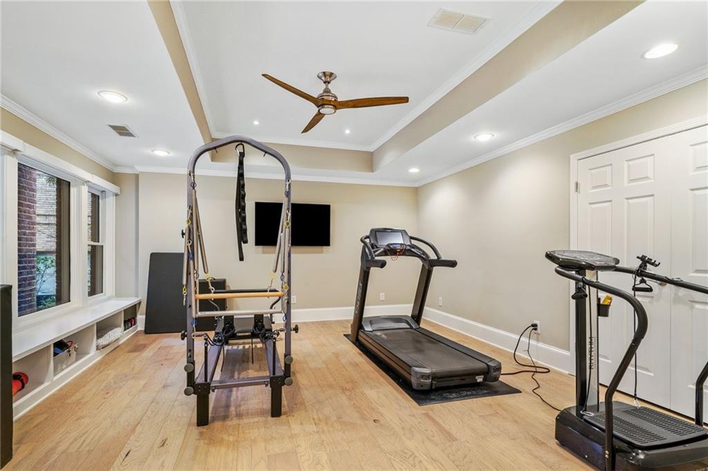 865 Glengate Place, Sandy Springs, Georgia 30328, 6 Bedrooms Bedrooms, ,6 BathroomsBathrooms,Residential,Sold,865 Glengate Place,7345841