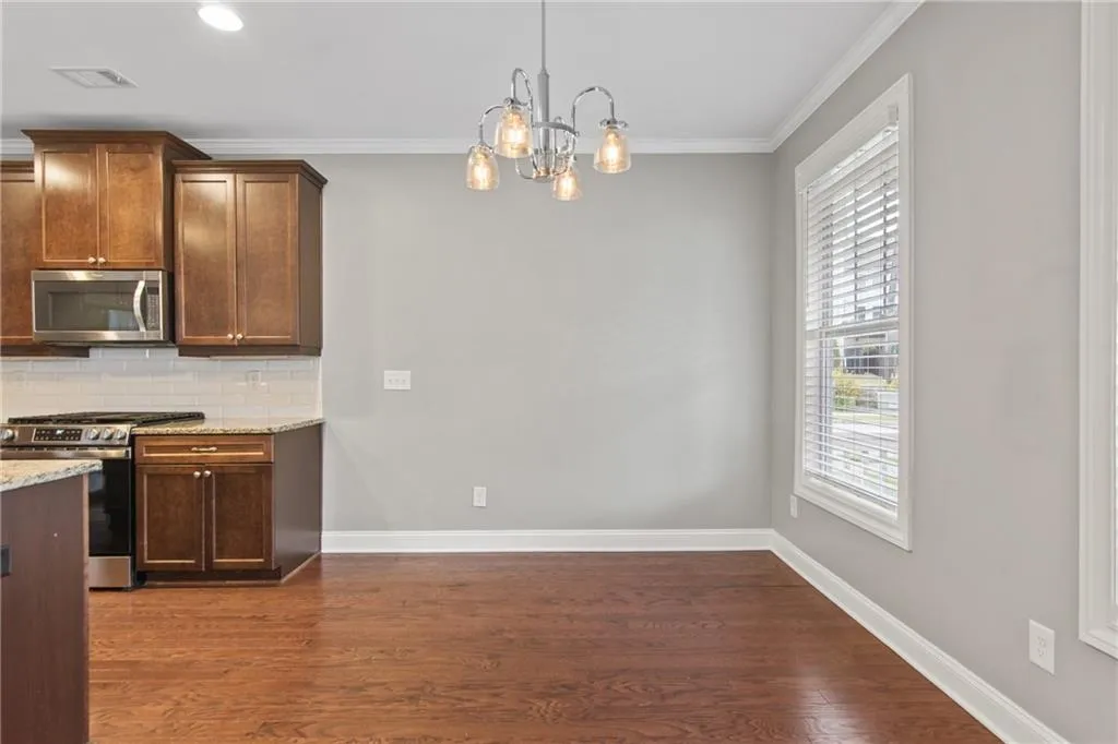 1946 Jeffery Road Nw, Atlanta, Georgia 30318, 5 Bedrooms Bedrooms, ,3 BathroomsBathrooms,Residential,For Sale,1946 Jeffery Road Nw,7639936
