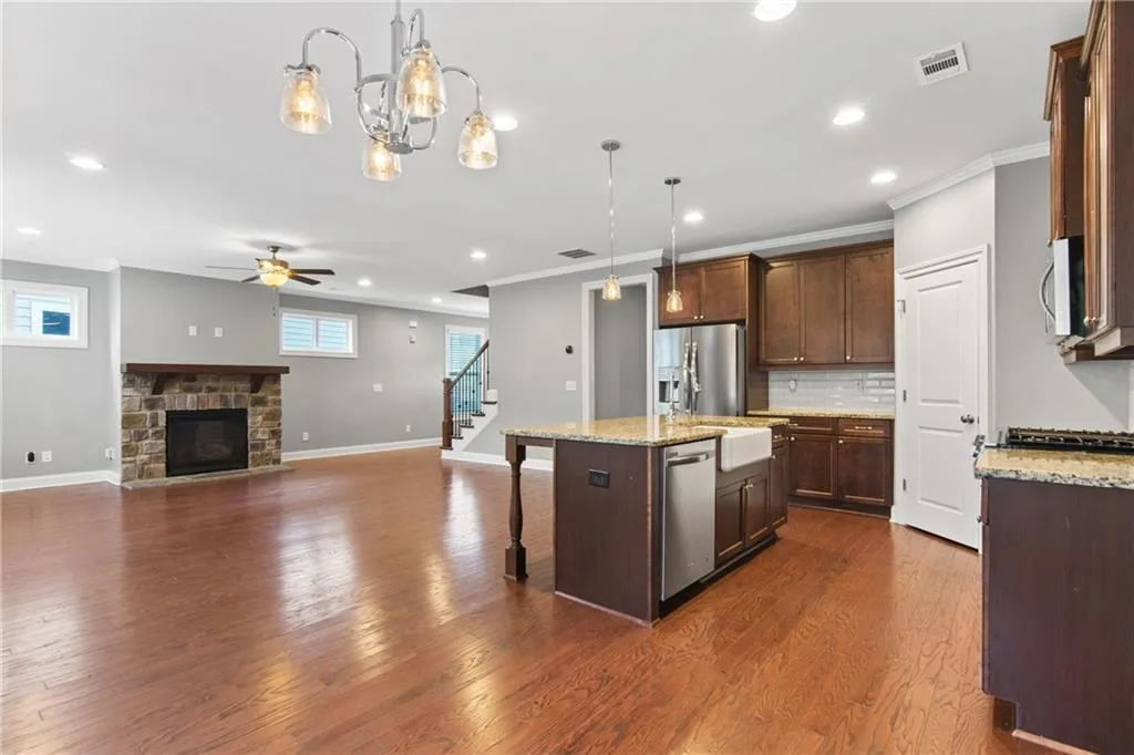 1946 Jeffery Road Nw, Atlanta, Georgia 30318, 5 Bedrooms Bedrooms, ,3 BathroomsBathrooms,Residential,For Sale,1946 Jeffery Road Nw,7639936