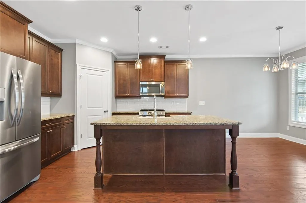 1946 Jeffery Road Nw, Atlanta, Georgia 30318, 5 Bedrooms Bedrooms, ,3 BathroomsBathrooms,Residential,For Sale,1946 Jeffery Road Nw,7639936