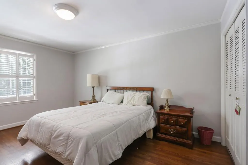 280 Riverhill Drive, Sandy Springs, Georgia 30328, 3 Bedrooms Bedrooms, ,3 BathroomsBathrooms,Residential,Sold,280 Riverhill Drive,6612619