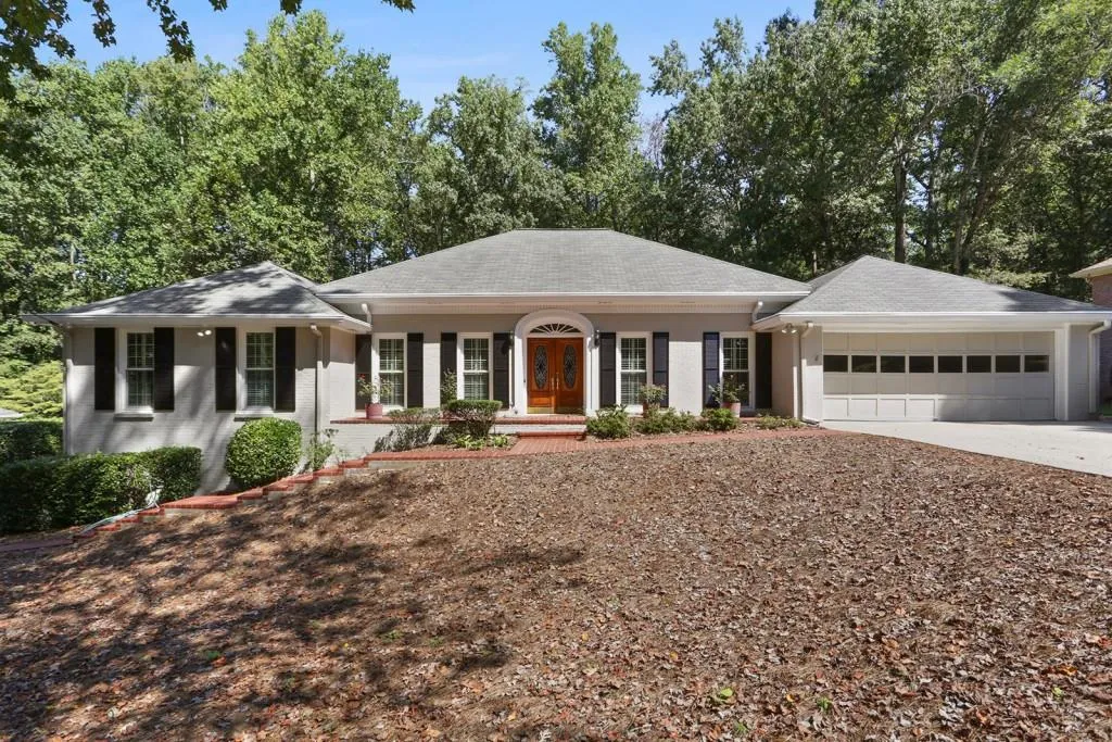 280 Riverhill Drive, Sandy Springs, Georgia 30328, 3 Bedrooms Bedrooms, ,3 BathroomsBathrooms,Residential,Sold,280 Riverhill Drive,6612619