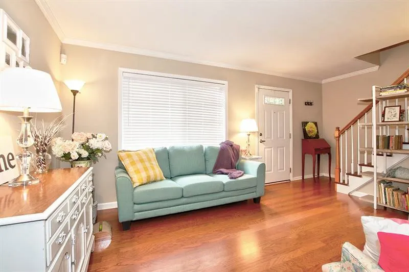 6940 Roswell Road Unit 14b, Sandy Springs, Georgia 30328, 1 Bedroom Bedrooms, ,1 BathroomBathrooms,Residential,Sold,6940 Roswell Road Unit 14b,6645517