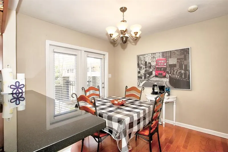 6940 Roswell Road Unit 14b, Sandy Springs, Georgia 30328, 1 Bedroom Bedrooms, ,1 BathroomBathrooms,Residential,Sold,6940 Roswell Road Unit 14b,6645517