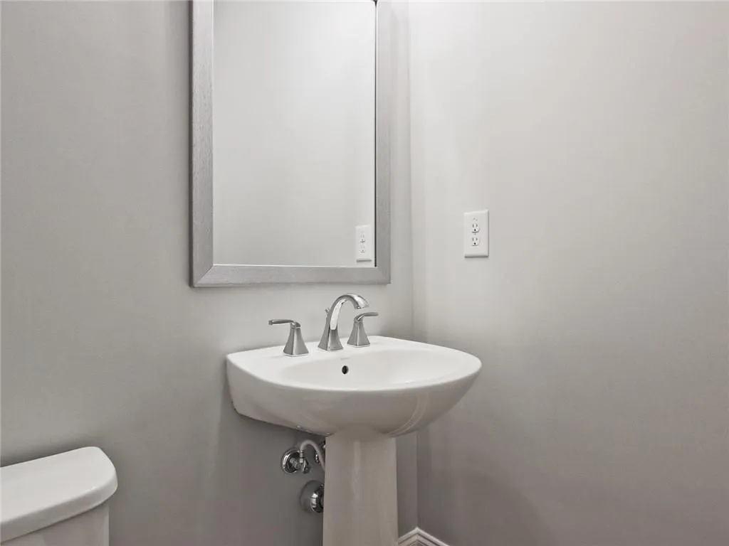 6686 Sterling Drive Unit 664, Sandy Springs, Georgia 30328, 3 Bedrooms Bedrooms, ,3 BathroomsBathrooms,Residential,Sold,6686 Sterling Drive Unit 664,6899648