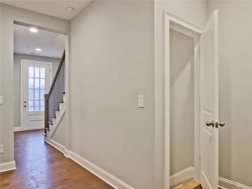 6686 Sterling Drive Unit 664, Sandy Springs, Georgia 30328, 3 Bedrooms Bedrooms, ,3 BathroomsBathrooms,Residential,Sold,6686 Sterling Drive Unit 664,6899648