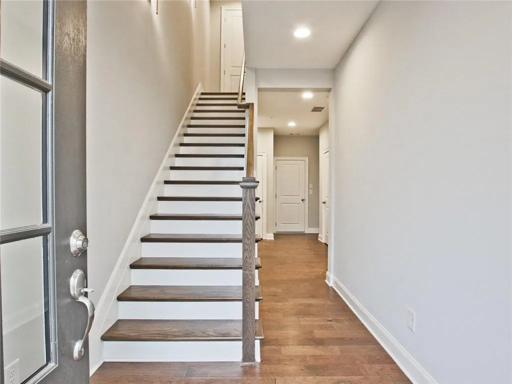 6686 Sterling Drive Unit 664, Sandy Springs, Georgia 30328, 3 Bedrooms Bedrooms, ,3 BathroomsBathrooms,Residential,Sold,6686 Sterling Drive Unit 664,6899648