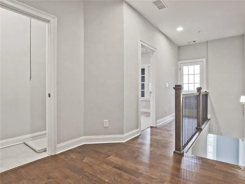 6686 Sterling Drive Unit 664, Sandy Springs, Georgia 30328, 3 Bedrooms Bedrooms, ,3 BathroomsBathrooms,Residential,Sold,6686 Sterling Drive Unit 664,6899648