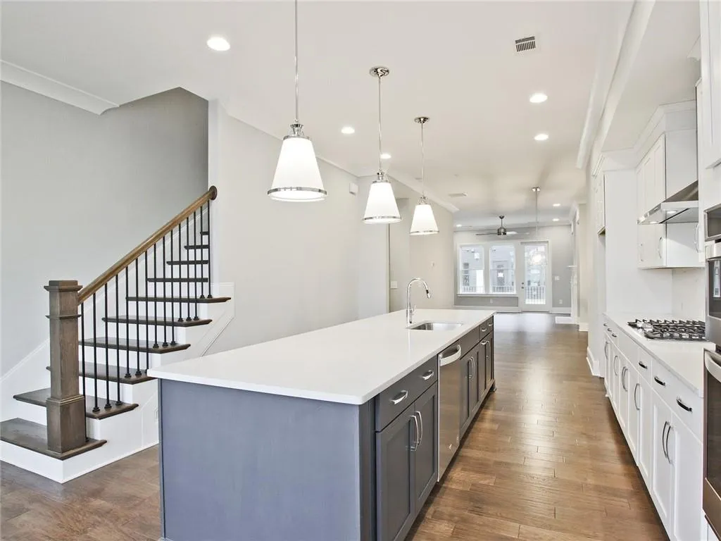 6686 Sterling Drive Unit 664, Sandy Springs, Georgia 30328, 3 Bedrooms Bedrooms, ,3 BathroomsBathrooms,Residential,Sold,6686 Sterling Drive Unit 664,6899648