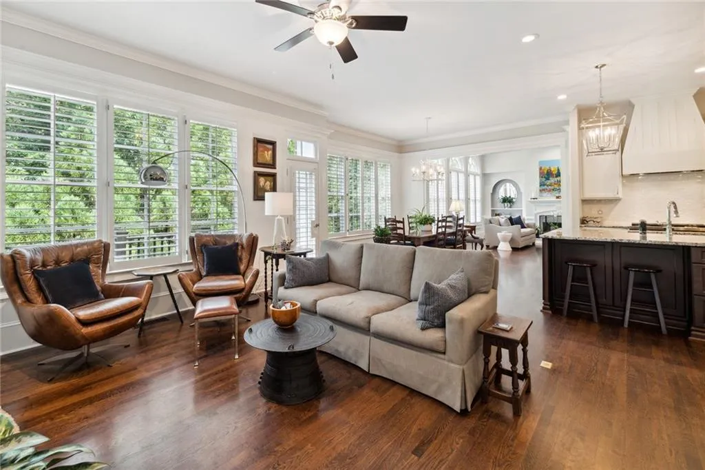 730 Estate Way, Atlanta, Georgia 30319, 6 Bedrooms Bedrooms, ,6 BathroomsBathrooms,Residential,Sold,730 Estate Way,7078057