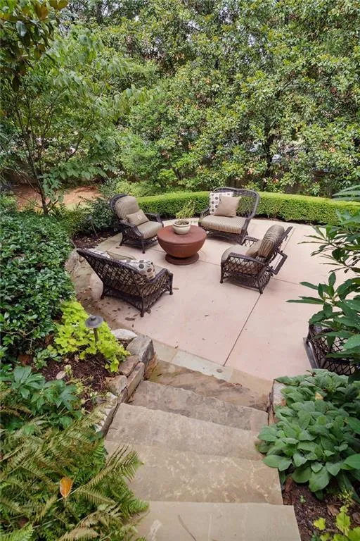 730 Estate Way, Atlanta, Georgia 30319, 6 Bedrooms Bedrooms, ,6 BathroomsBathrooms,Residential,Sold,730 Estate Way,7078057