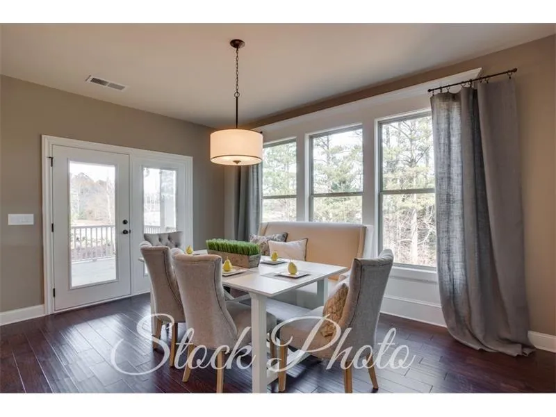 7720 Nesbit Ferry Road, Atlanta, Georgia 30350, 5 Bedrooms Bedrooms, ,4 BathroomsBathrooms,Residential,Sold,7720 Nesbit Ferry Road,5694180