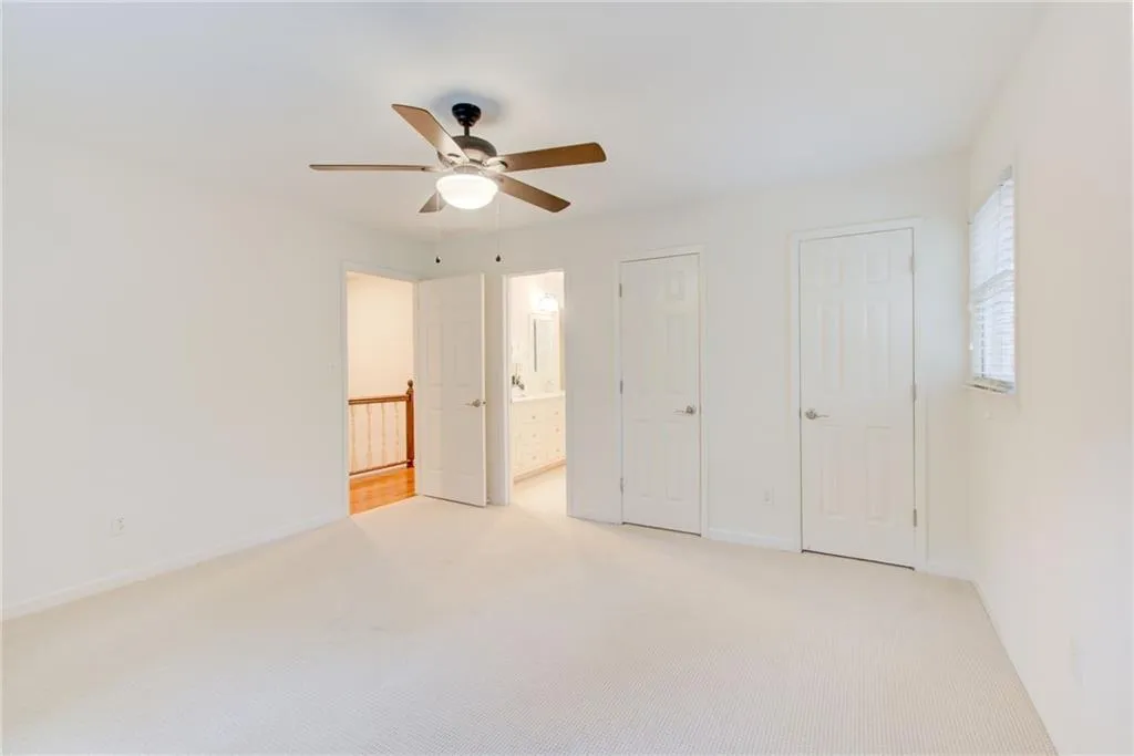 5 spacious bedrooms upstairs