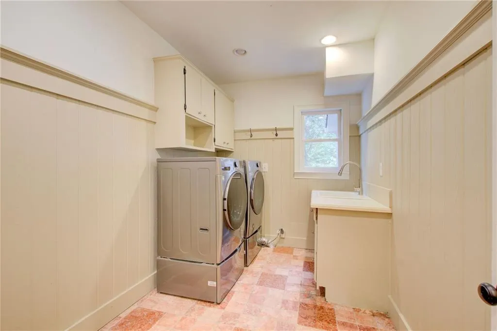 wonderful laundry room on the main floor